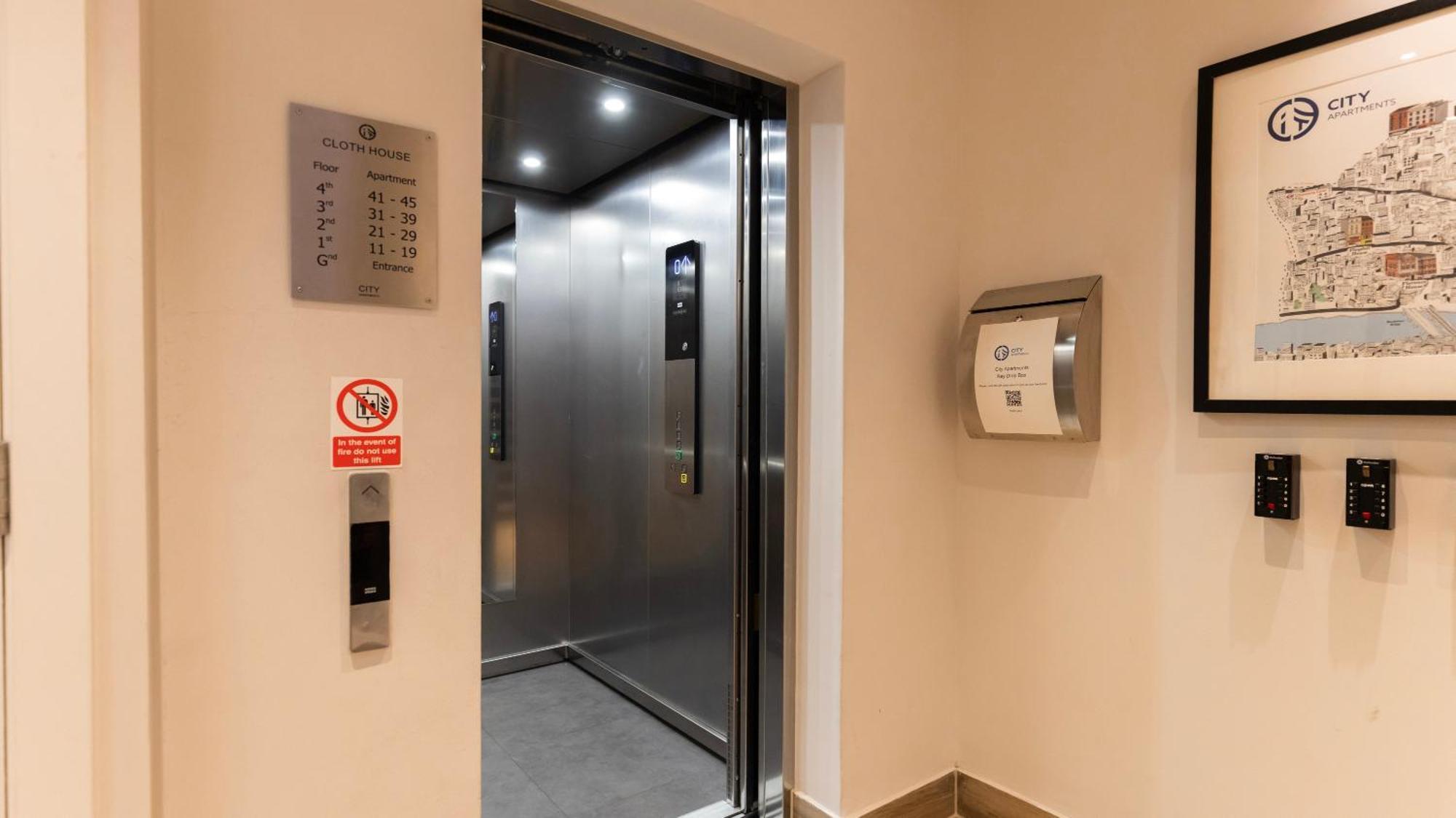 Barbican Serviced Apartments By Lovelystay Londyn Zewnętrze zdjęcie